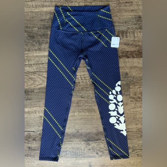 FP Movement by Free People ~ Never Better Logo Leggings ~ Size ~ XS ~ * NWT * - Picture 2 of 15